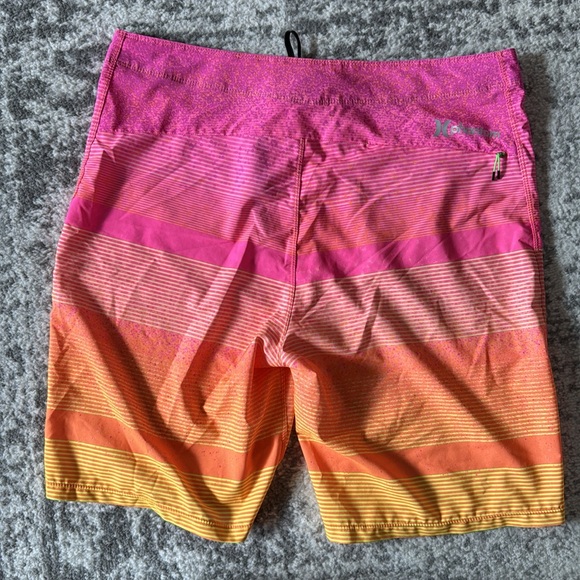 Hurley Men's Pink and Orange Swim Shorts - Picture 5 of 7